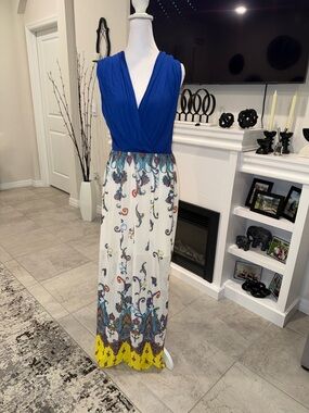 Gilli Blue V-Neck Maxi Dress with White Floral Print and Yellow Hem Size XL